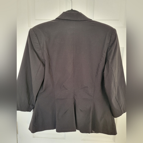 Le Chateau Women's fitted blazer, size XXL, black - Picture 2 of 4